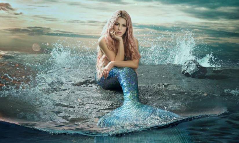 Shakira caracterizada como sirena para la grabación de su más reciente video musical que lleva por título Copa Vacía.