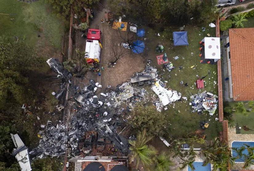 Imagen aérea del lugar del accidente del avión de Voepass.